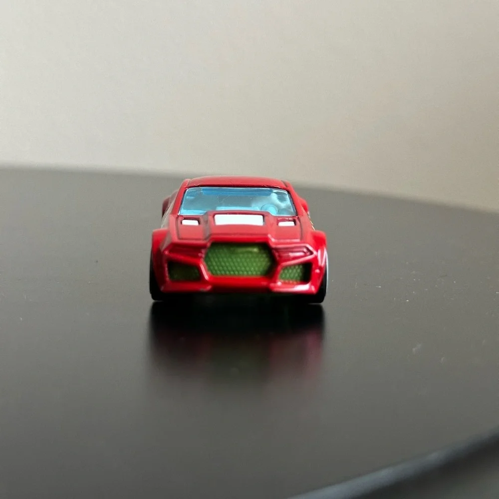 2009 HOT WHEELS TORQUE TWISTER #04 HW RESCUE RED 1:64 DIECAST 2.5" CAR - Picture 5 of 13